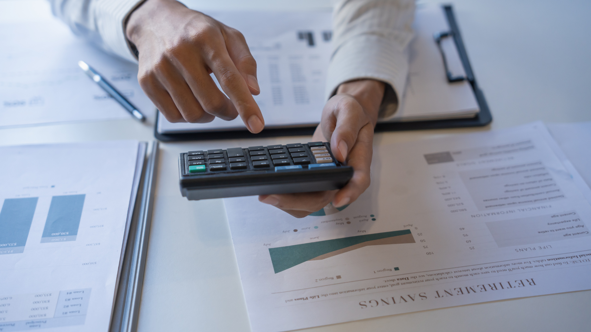 Top 10 greșeli financiare și cum să le eviți în compania ta - ELFWISE